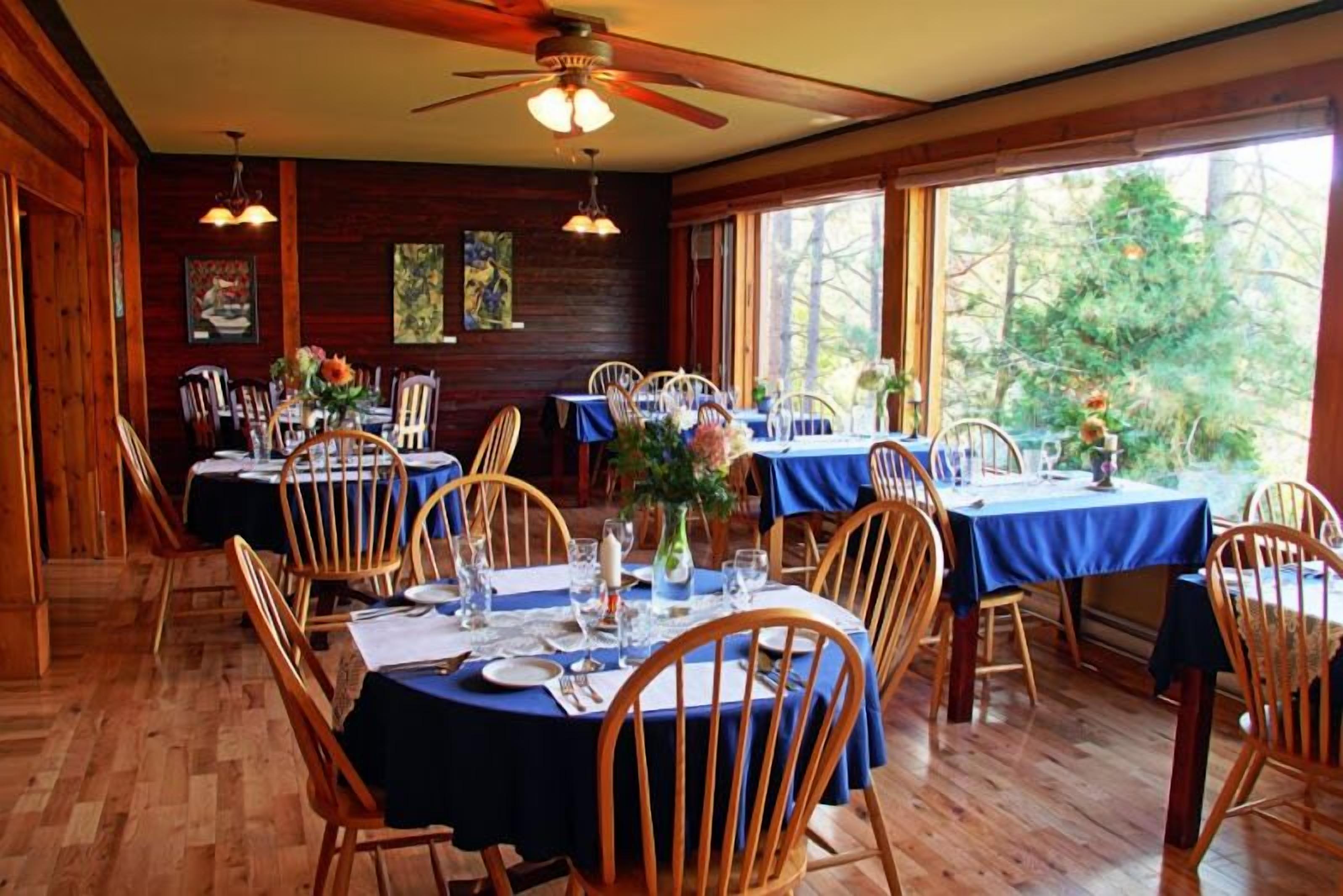 AUBERGE ST-MATHIEU DU LAC | ⋆⋆⋆ | SAINT MATHIEU DU PARC, CANADA | SEASON  DEALS FROM $116